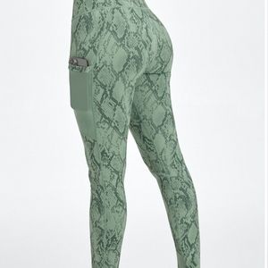 Fabletics On the Go Powerhold High Waisted Leggings 2X EUC